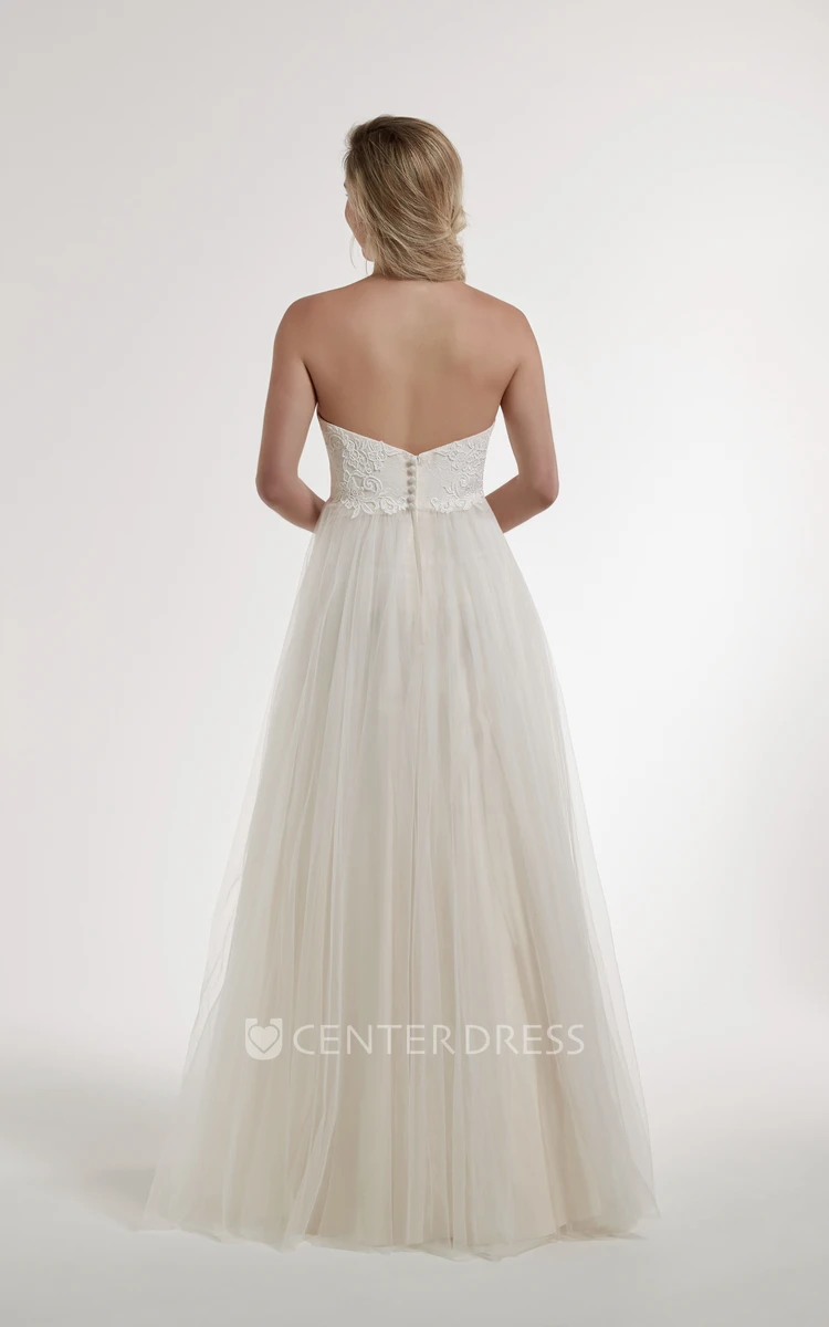 A-Line Appliqued Strapless Sleeveless Floor-Length Tulle Wedding Dress With Backless Style