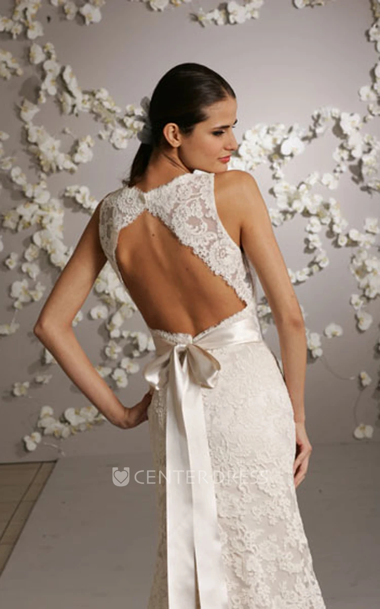 Delicate Sleeveless V-Neck Lace Gown With Bow at Back