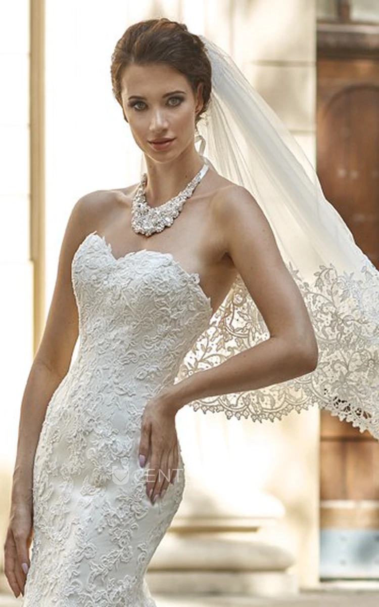 Sheath Floor-Length Sweetheart Appliqued Sleeveless Lace Wedding Dress