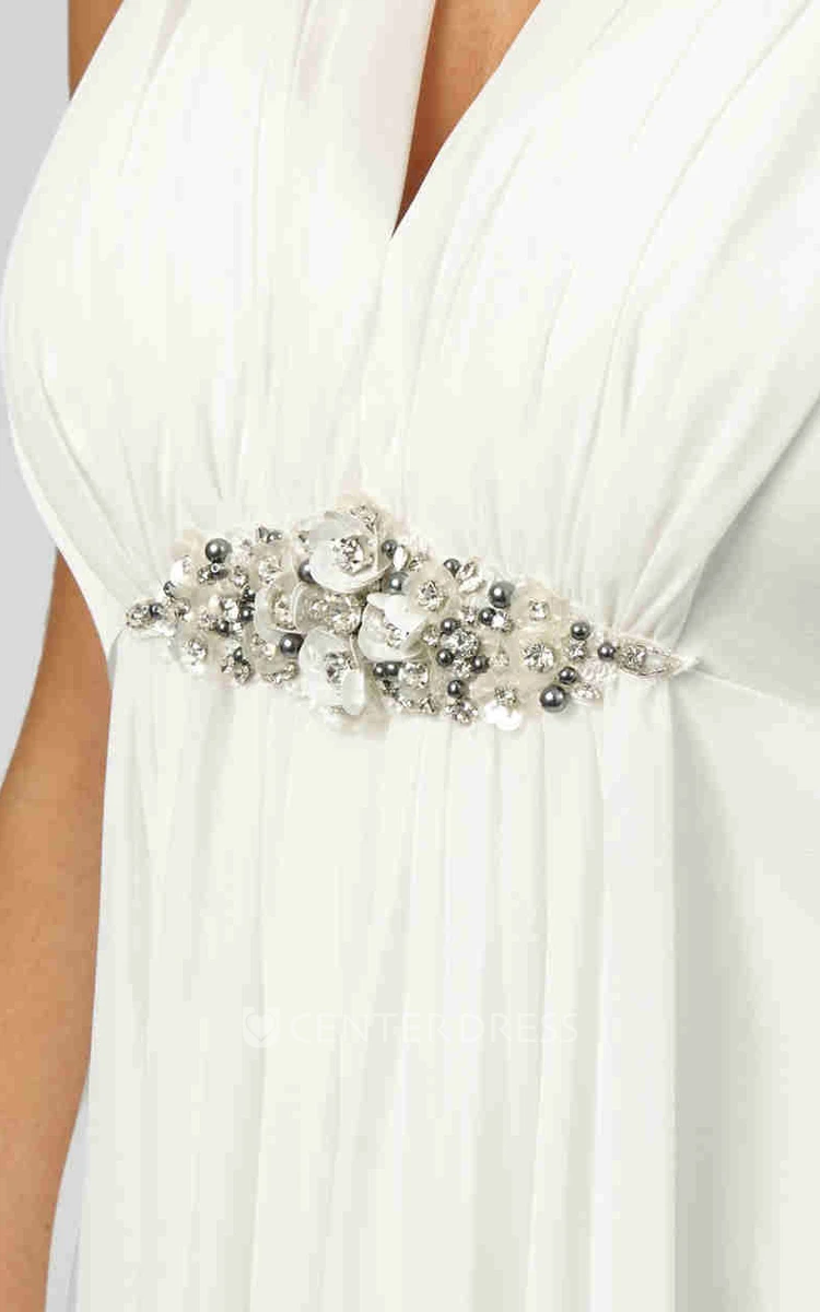 Sheath Sleeveless V-Neck Pleated Floor-Length Chiffon Wedding Dress With Broach