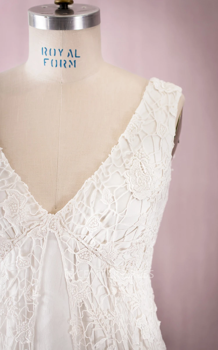 Vintage Style V-neck V-back Delicated Lace Floor-length Dress