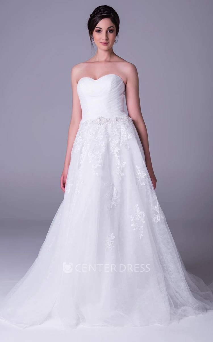 A-Line Maxi Appliqued Sweetheart Tulle Wedding Dress With Criss Cross And Waist Jewellery