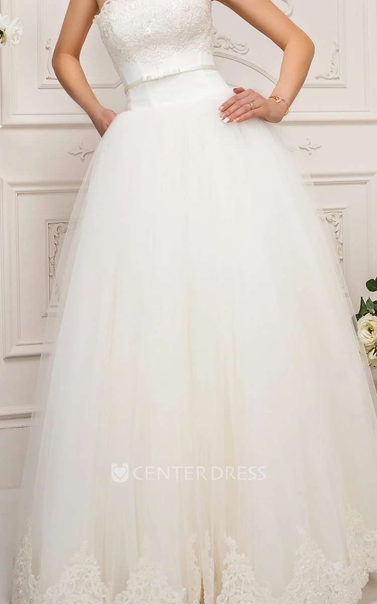 A-Line Appliqued Sleeveless Strapless Long Tulle Wedding Dress With Pleats