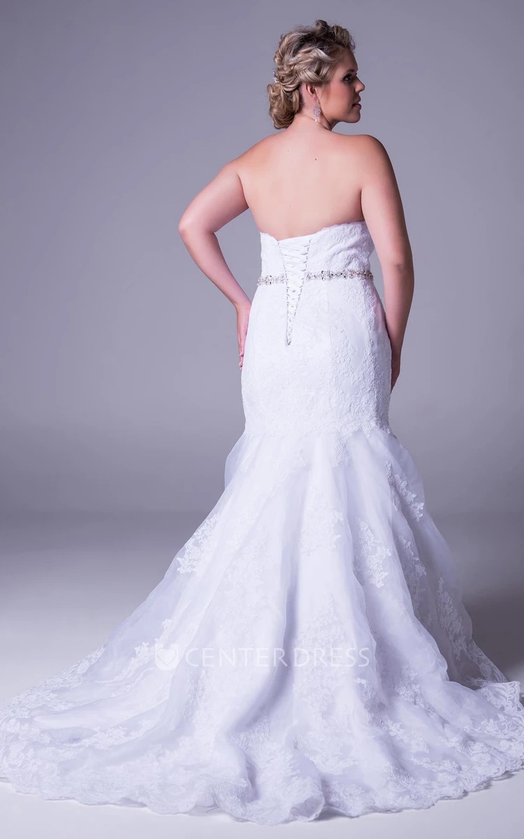 Trumpet Floor-Length Sweetheart Jeweled Lace Plus Size Wedding Dress With Appliques And Corset Back
