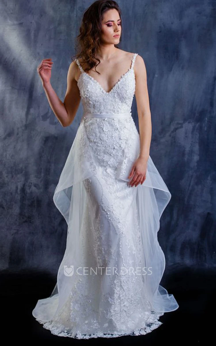 Modern Lace Mermaid Floor-length Sleeveless V-neck Wedding Dress with Appliques