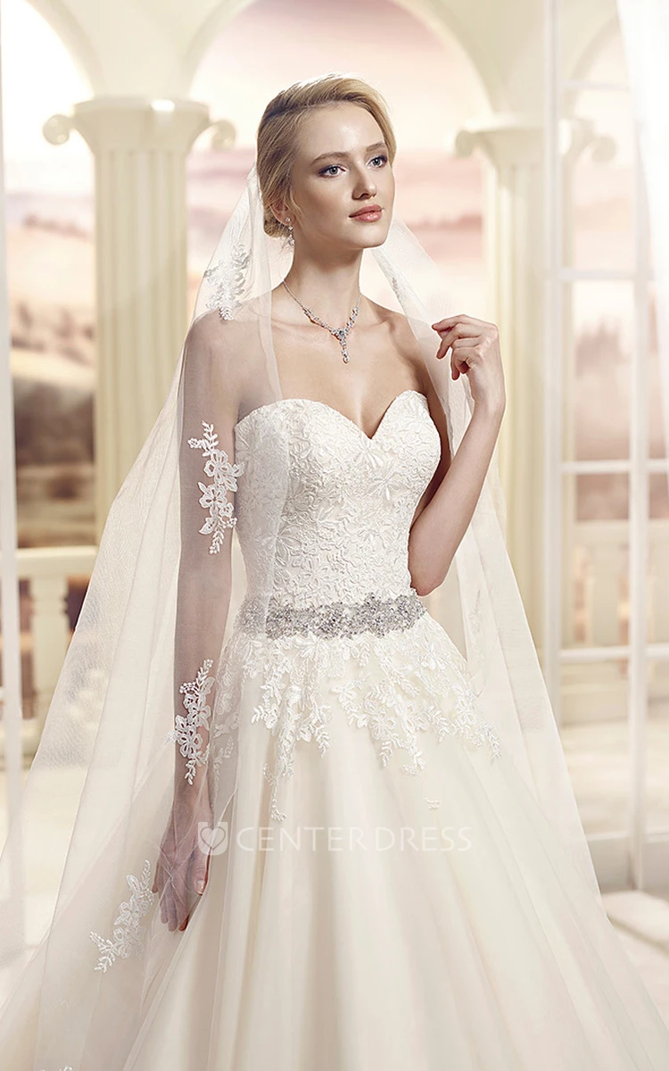 Ball Gown Sweetheart Floor-Length Jeweled Tulle&Lace Wedding Dress With Appliques And Court Train