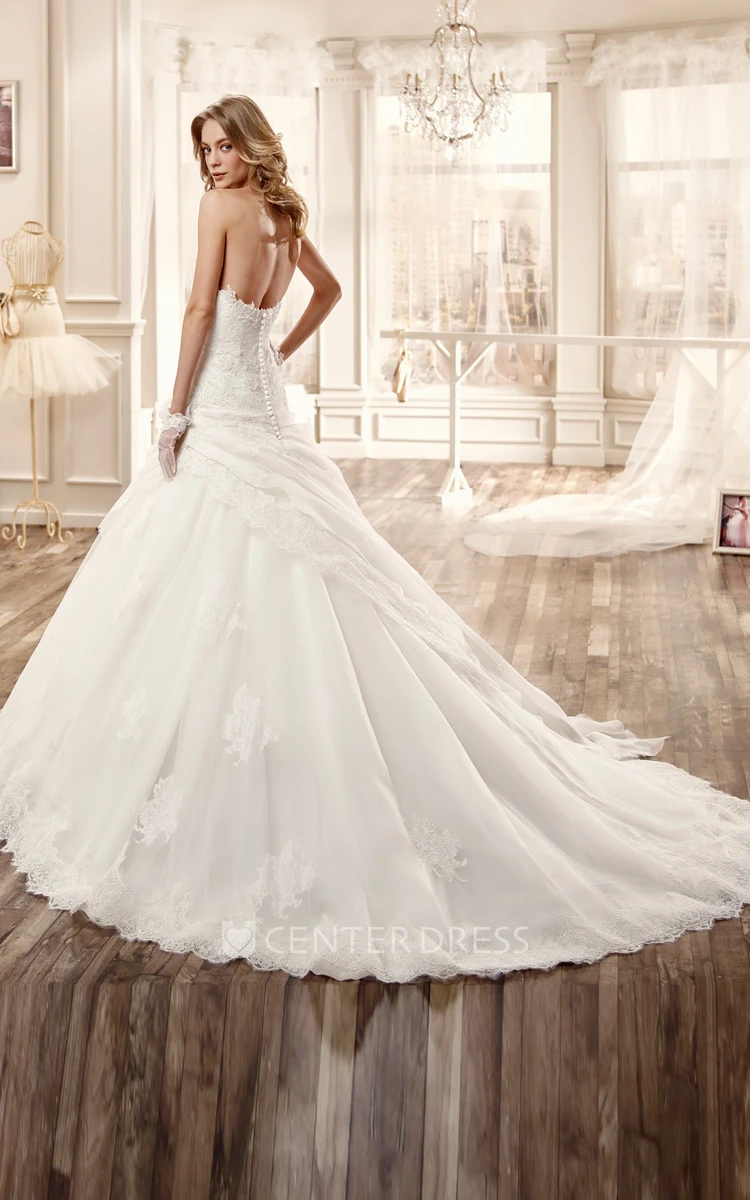Sweetheart A-Line Wedding Dress With Side Ruching Skirt And Brush Train