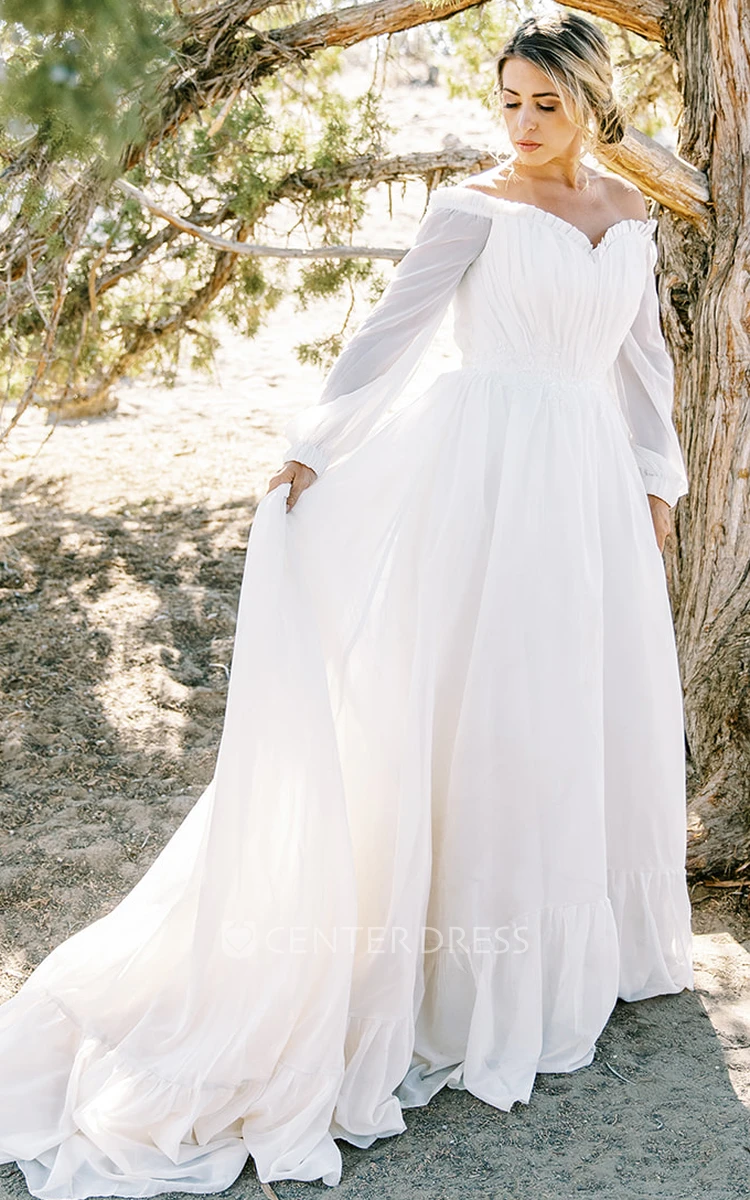Elegant Sweetheart Chiffon Wedding Dress with 3/4 Off-shoulder Sleeves And Appliques