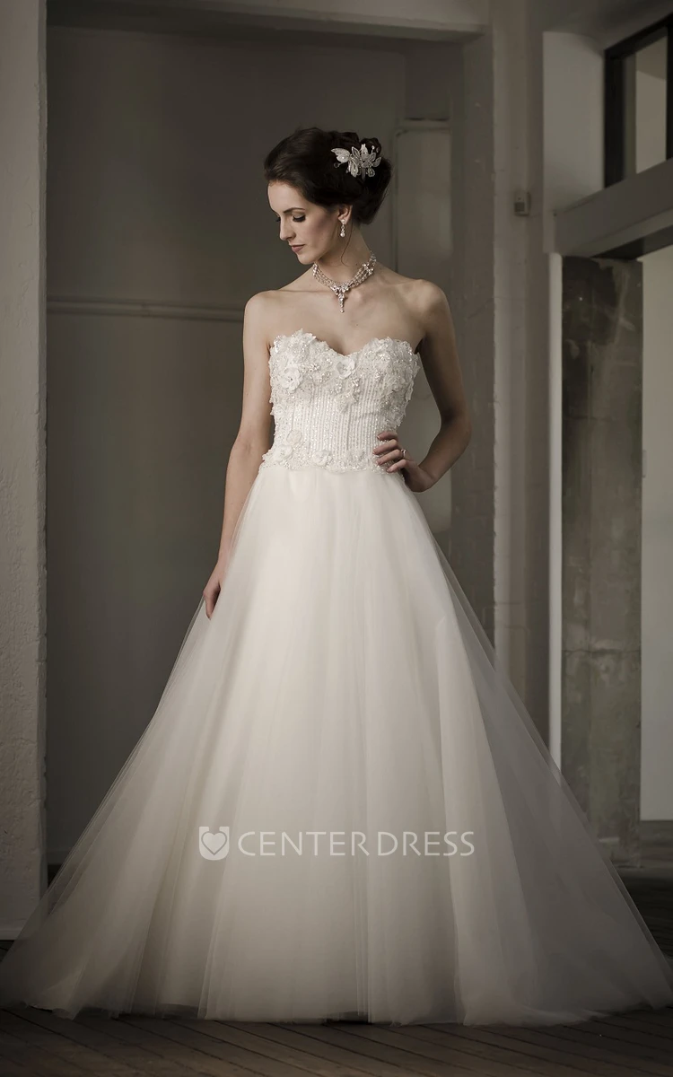 Sleeveless A-Line Sweetheart Appliques Tulle Wedding Dress Sleeveless A-Line Sweetheart Appliques Tulle Wedding Dress