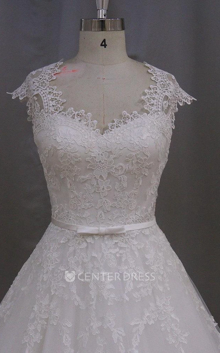 Vintage V-Neck Cap Sleeve A-Line Appliqued Wedding Dress
