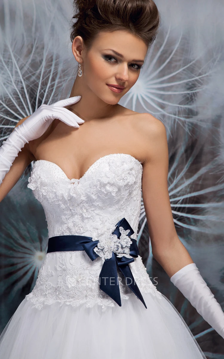 Ball-Gown Long Appliqued Sweetheart Sleeveless Tulle Wedding Dress With Corset Back And Bow