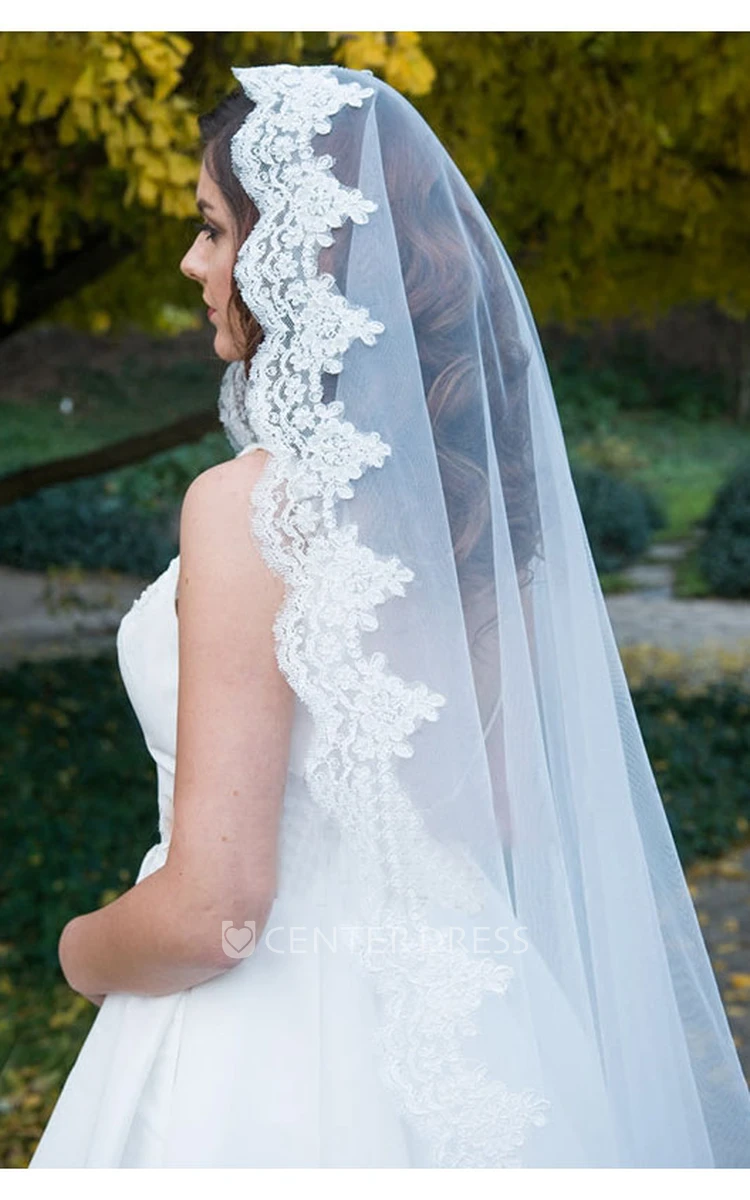 Long Tulle Wedding Veil with Scalloped Lace Appliques
