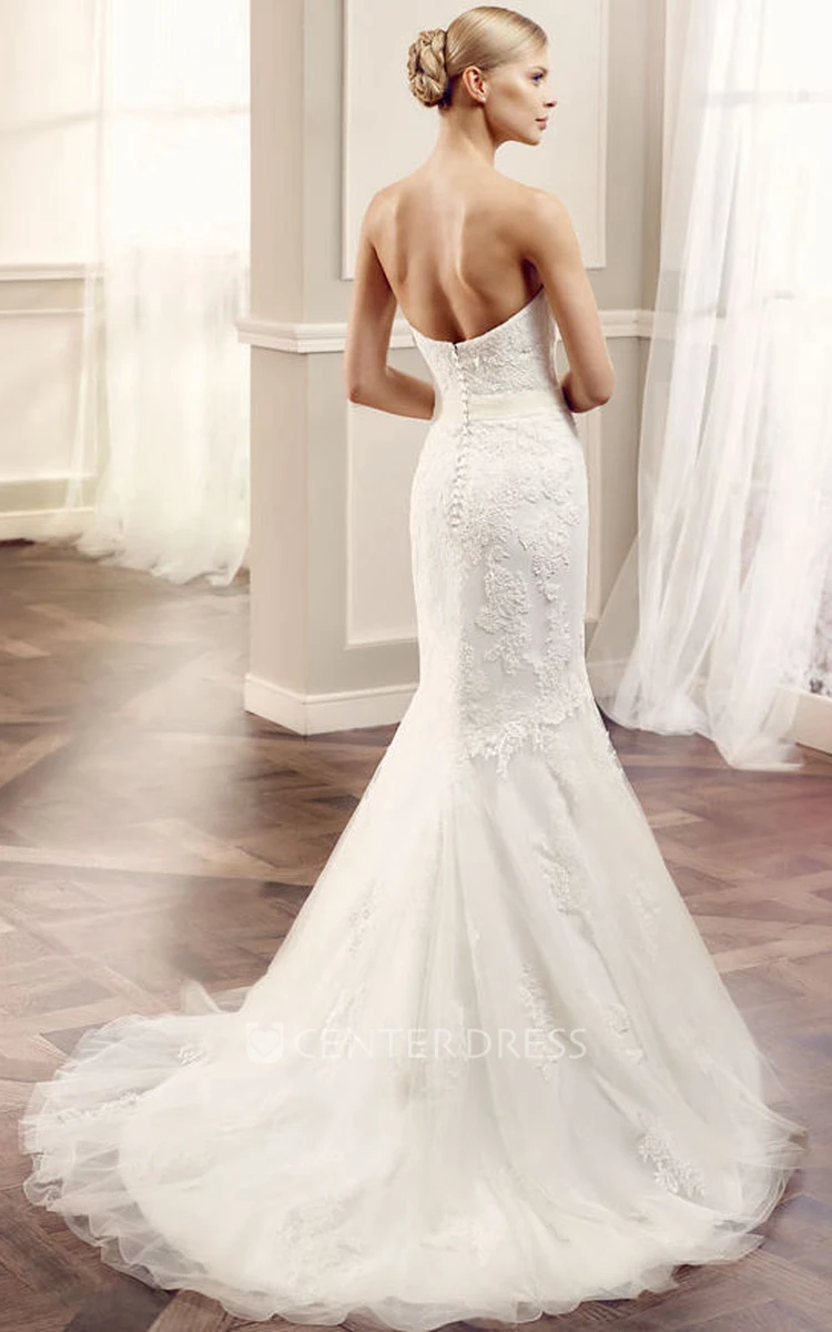 Sweetheart Floor-Length Appliqued Lace&Tulle Wedding Dress