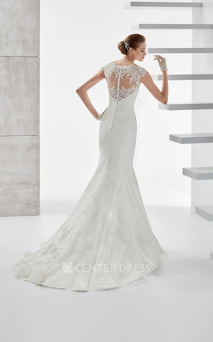 Scalloped-Neck Mermaid Sheath Lace Wedding Dress With Illusive Design And Brush Train