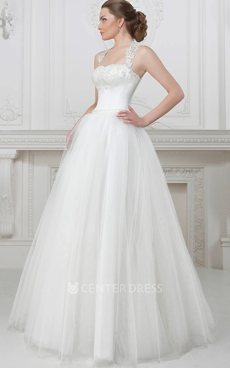 A-Line Appliqued Floor-Length Strapped Sleeveless Tulle Wedding Dress With Pleats